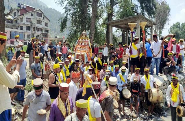 PunjabKesari, God and People Image